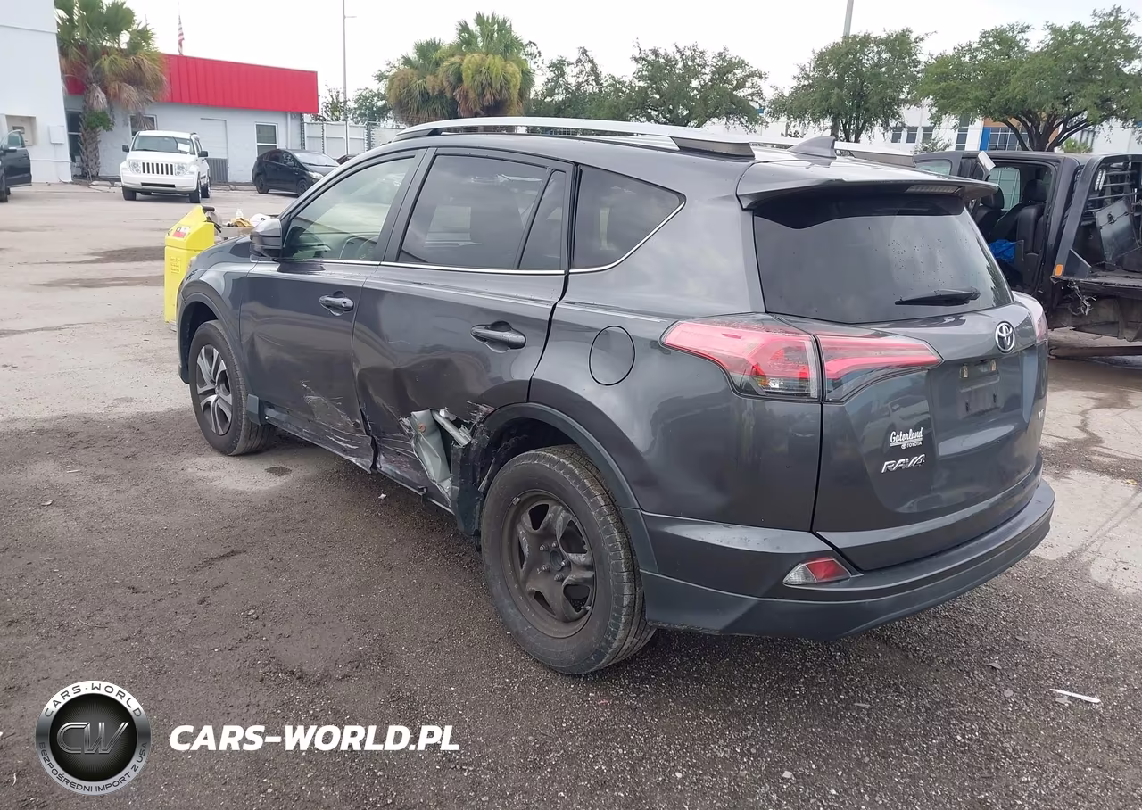 2018 Toyota Rav4 Le VIN:JTMZFREV3JJ728602 - 3