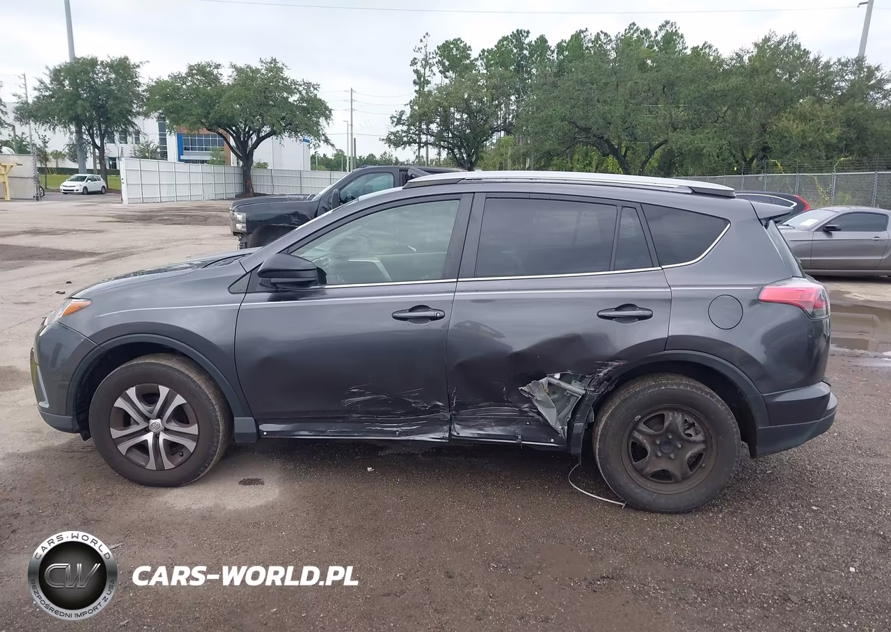 2018 Toyota Rav4 Le VIN:JTMZFREV3JJ728602 - 6