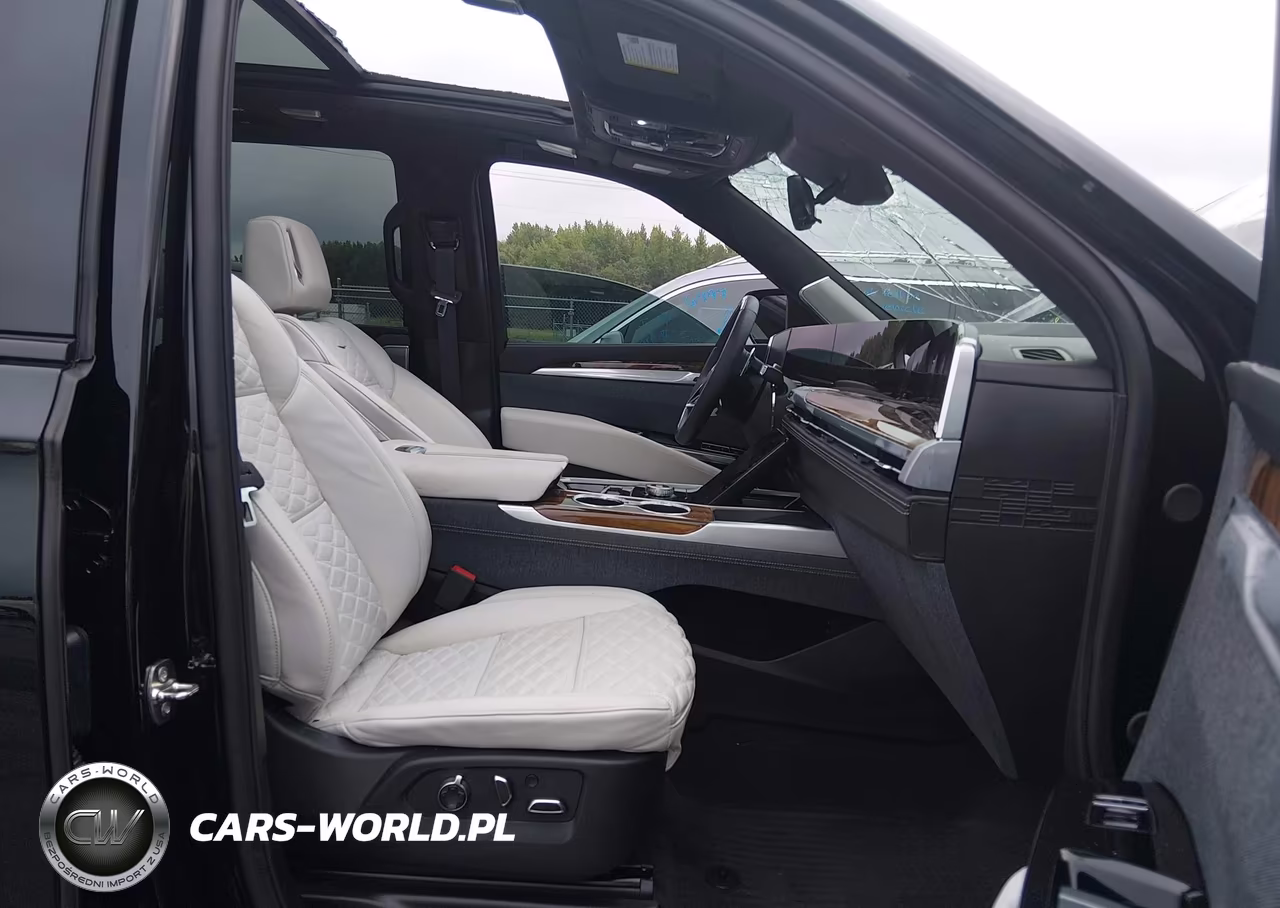 2026 Cadillac Escalade Platinum Sport VIN:1GYS9GKL9TR119626 - 5