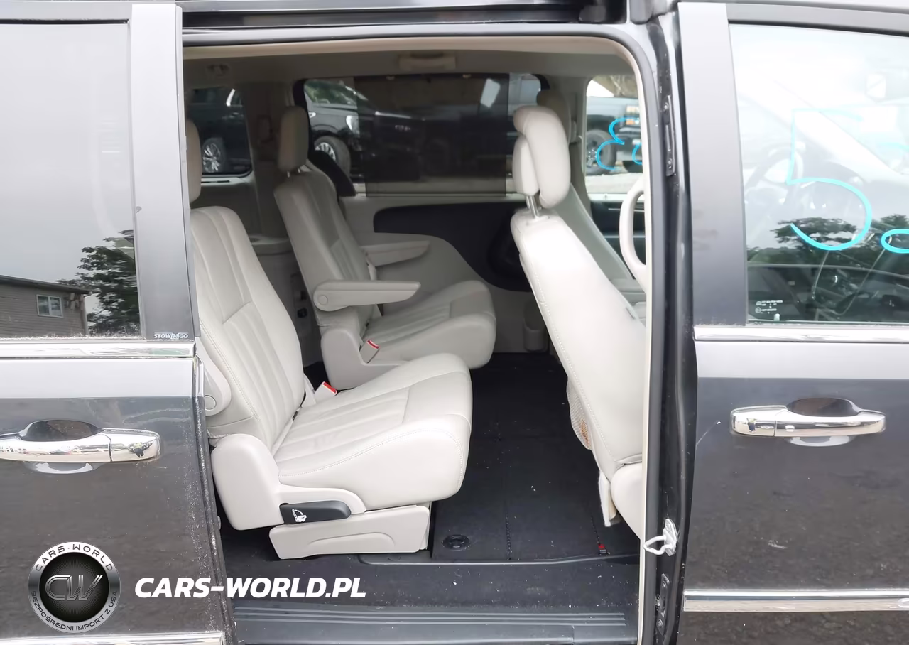 2011 Chrysler Town & Country Touring-L VIN:2A4RR8DG0BR760158 - 8