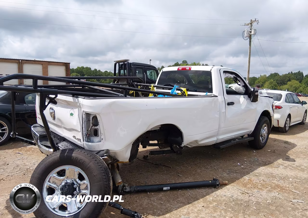 2024 Ram 2500 Tradesman VIN:3C6MR5AJ8RG193381 - 4
