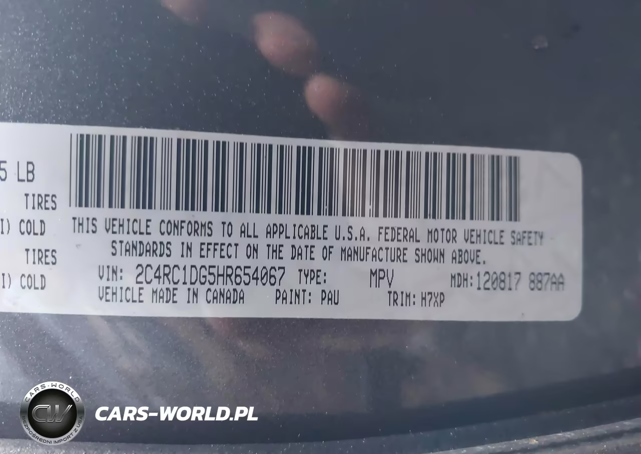 2017 Chrysler Pacifica Touring VIN:2C4RC1DG5HR654067 - 9