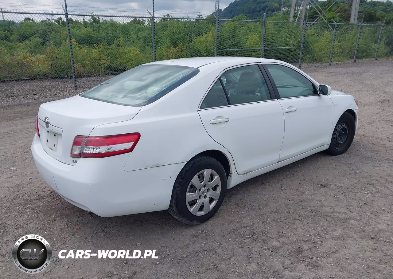 2010 Toyota Camry Le VIN:4T1BF3EK4AU564338 - 4