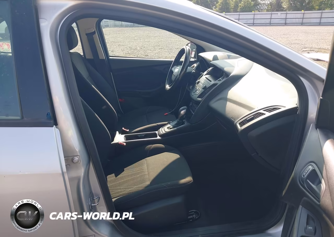 2016 Ford Focus S VIN:1FADP3E23GL355929 - 5