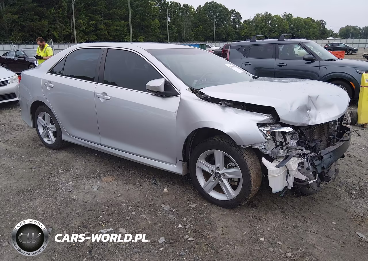 2012 Toyota Camry Se – zdjęcie 1 z 18