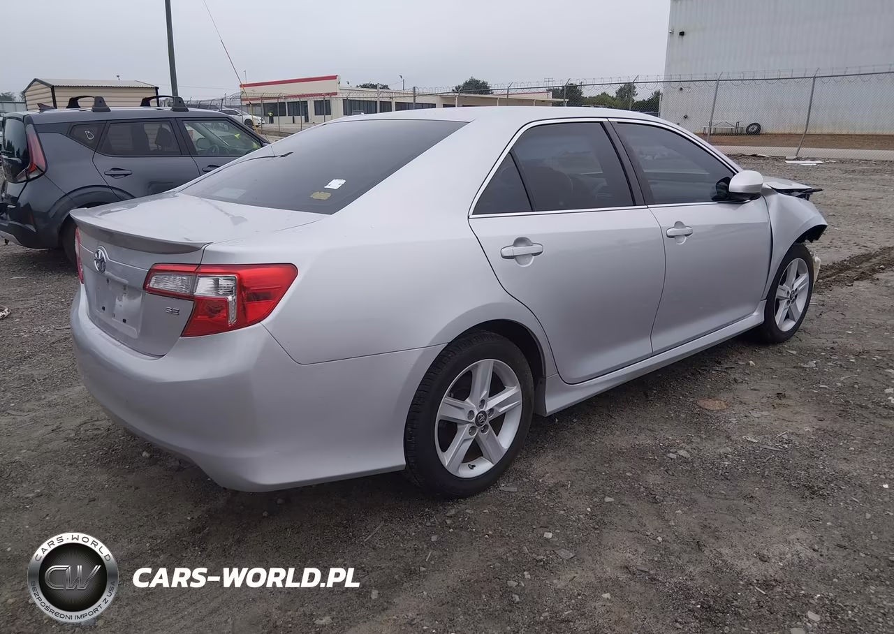 2012 Toyota Camry Se VIN:4T1BF1FKXCU113856 - 4