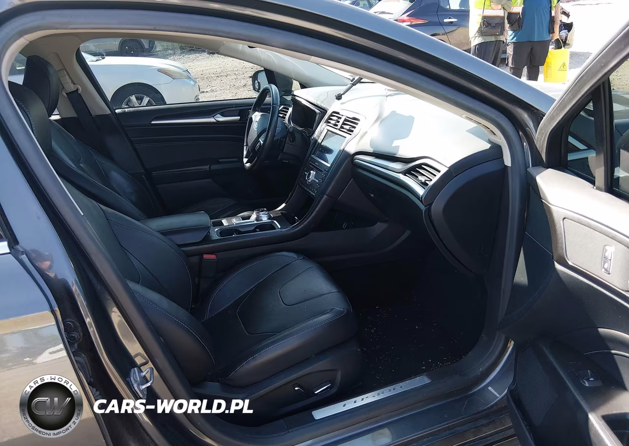 2020 Ford Fusion Titanium VIN:3FA6P0D94LR115595 - 5
