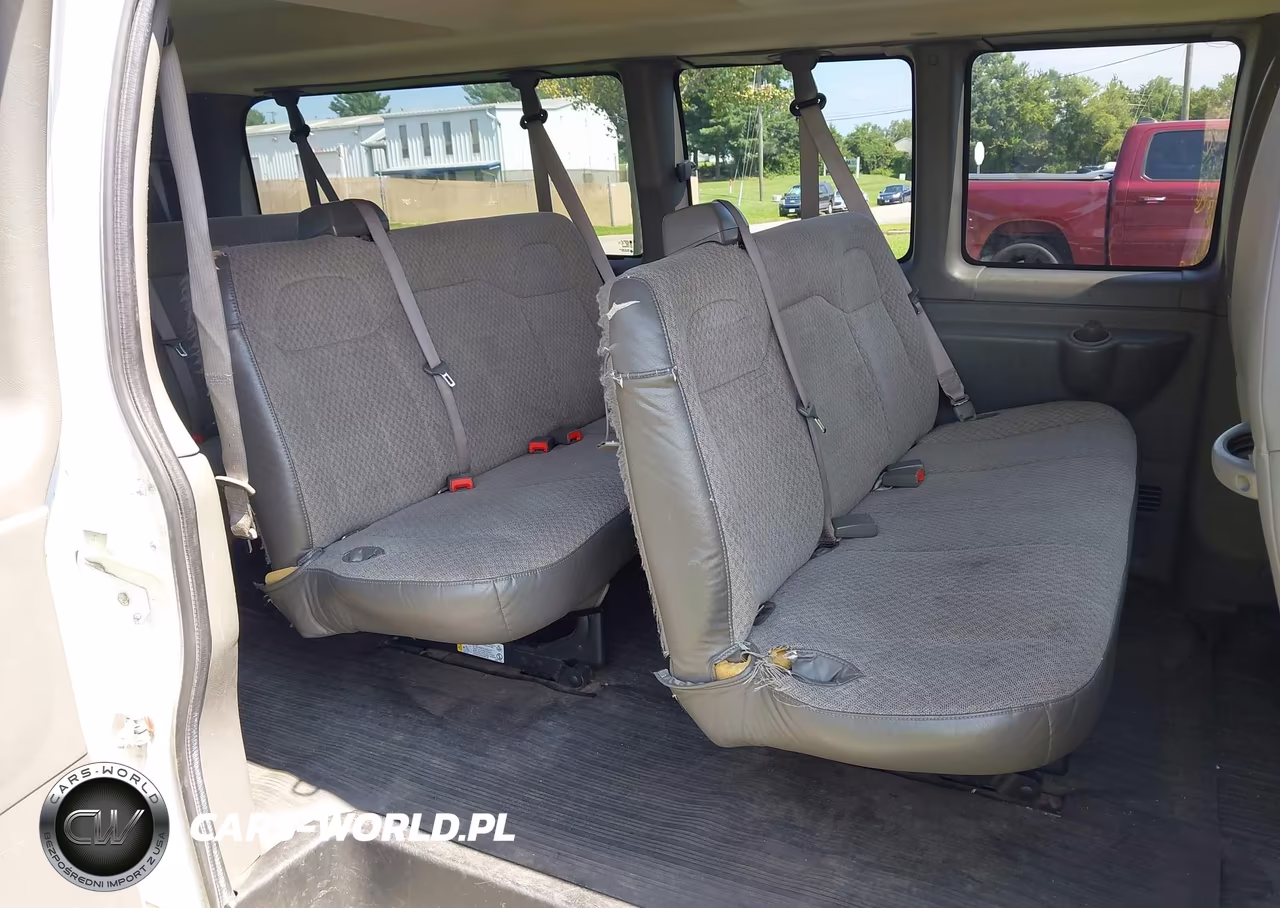 2017 Chevrolet Express 3500 Lt VIN:1GAZGPFF0H1266544 - 8