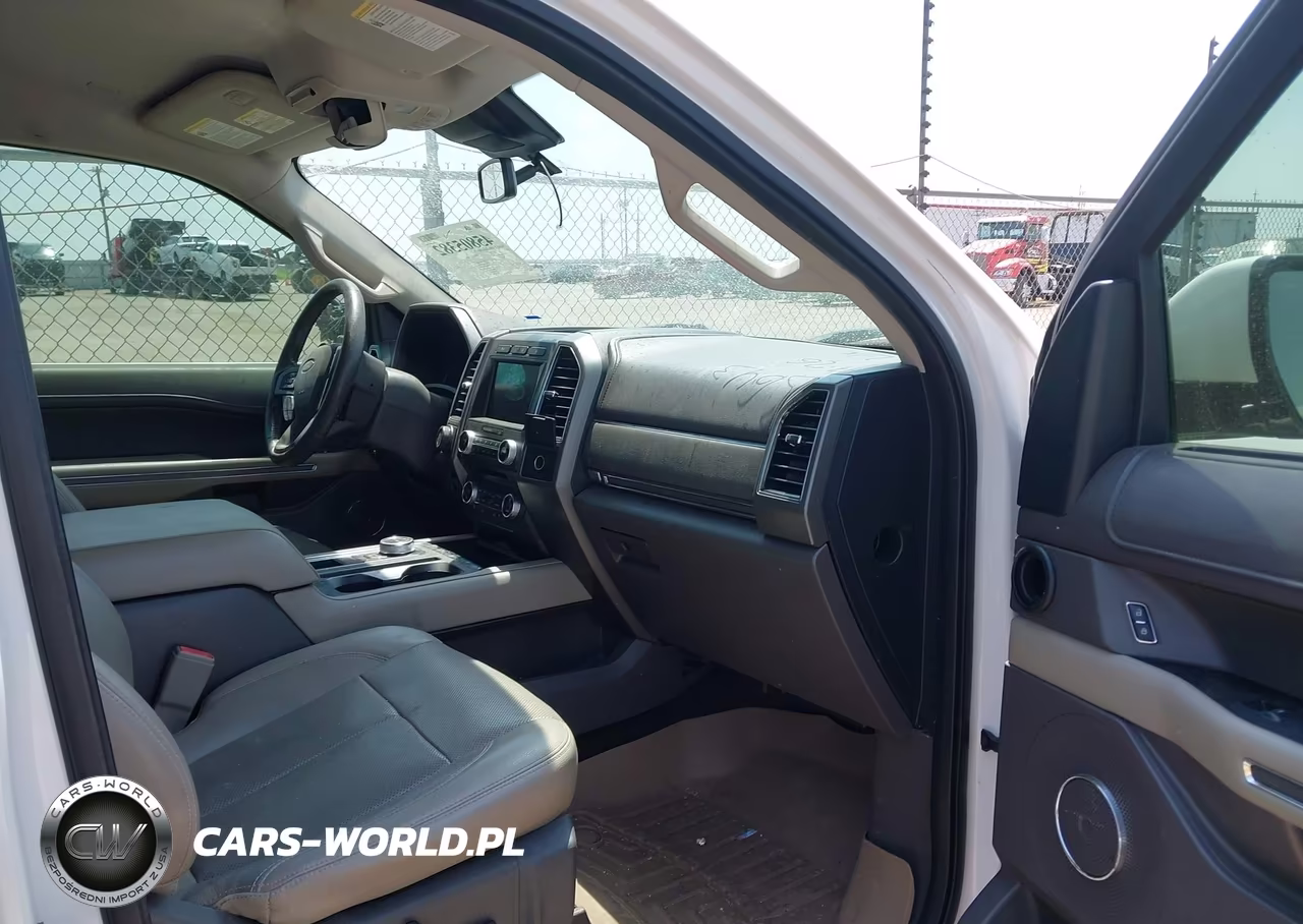 2018 Ford Expedition Xlt VIN:1FMJU1HT8JEA17660 - 5