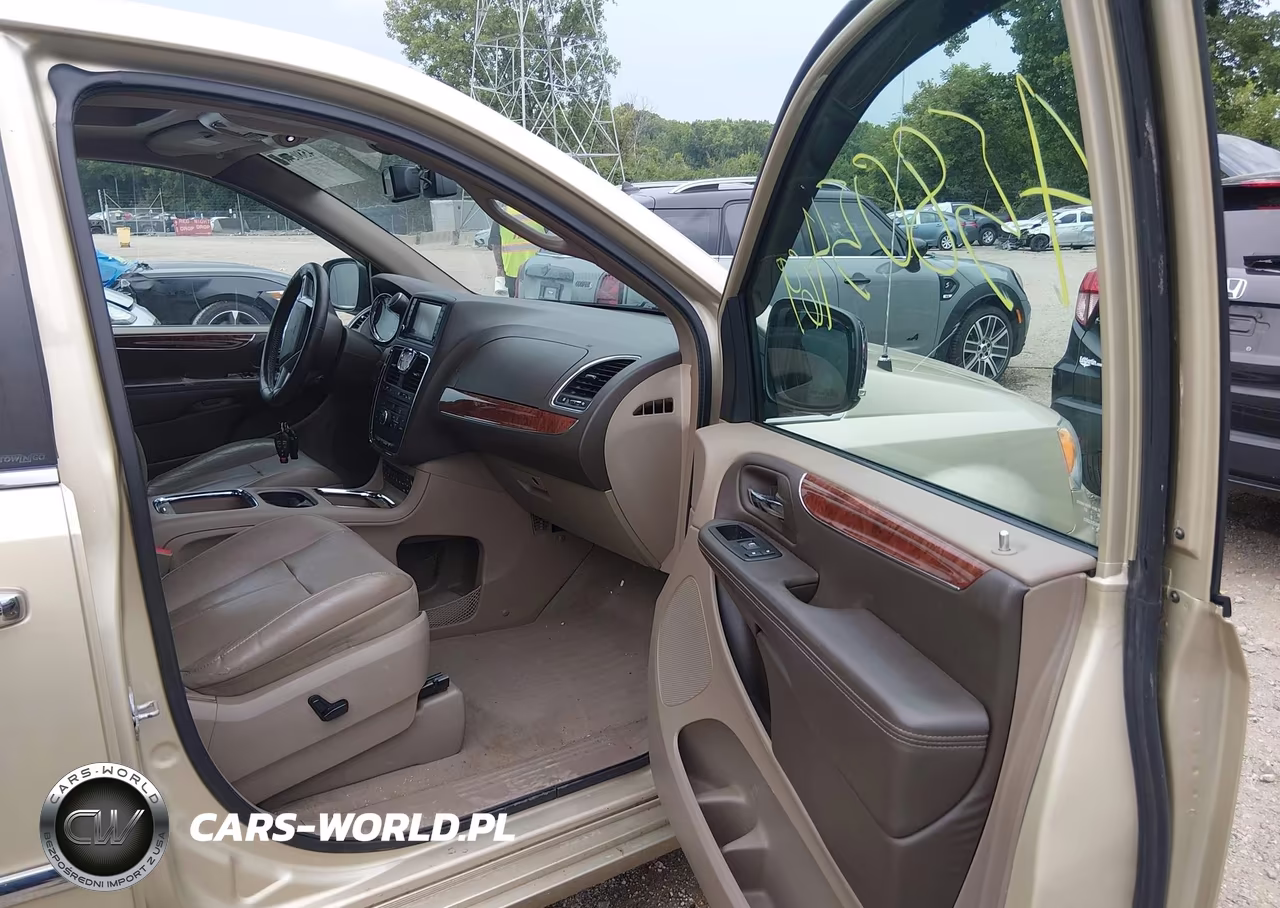 2011 Chrysler Town & Country Limited VIN:2A4RR6DG5BR781432 - 5