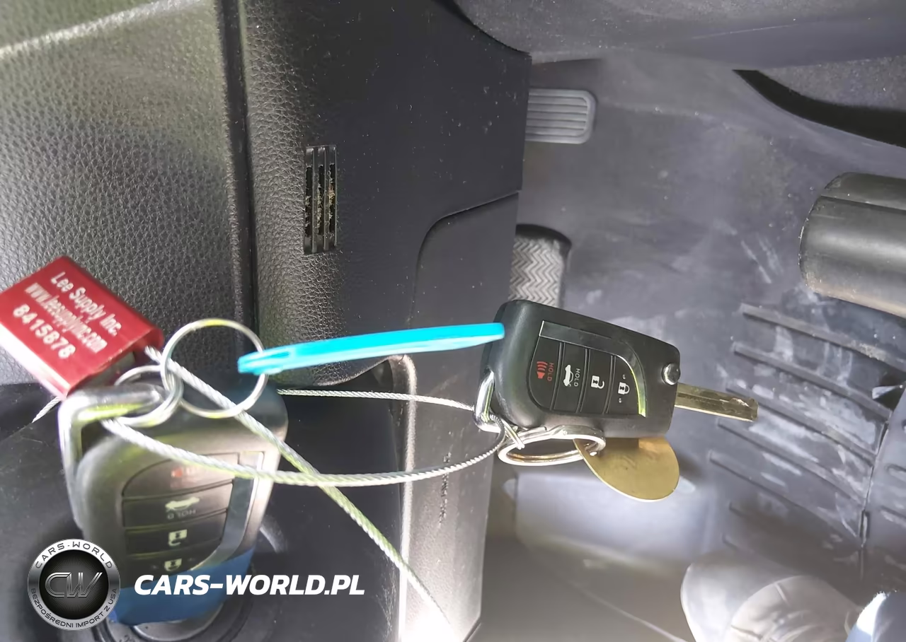 2021 Toyota Corolla Le VIN:JTDEPMAE1MJ166224 - 11