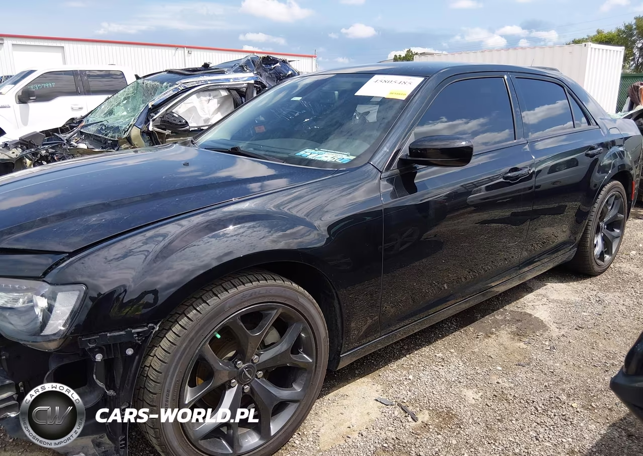 2022 Chrysler 300 Touring VIN:2C3CCAAG5NH268409 - 14