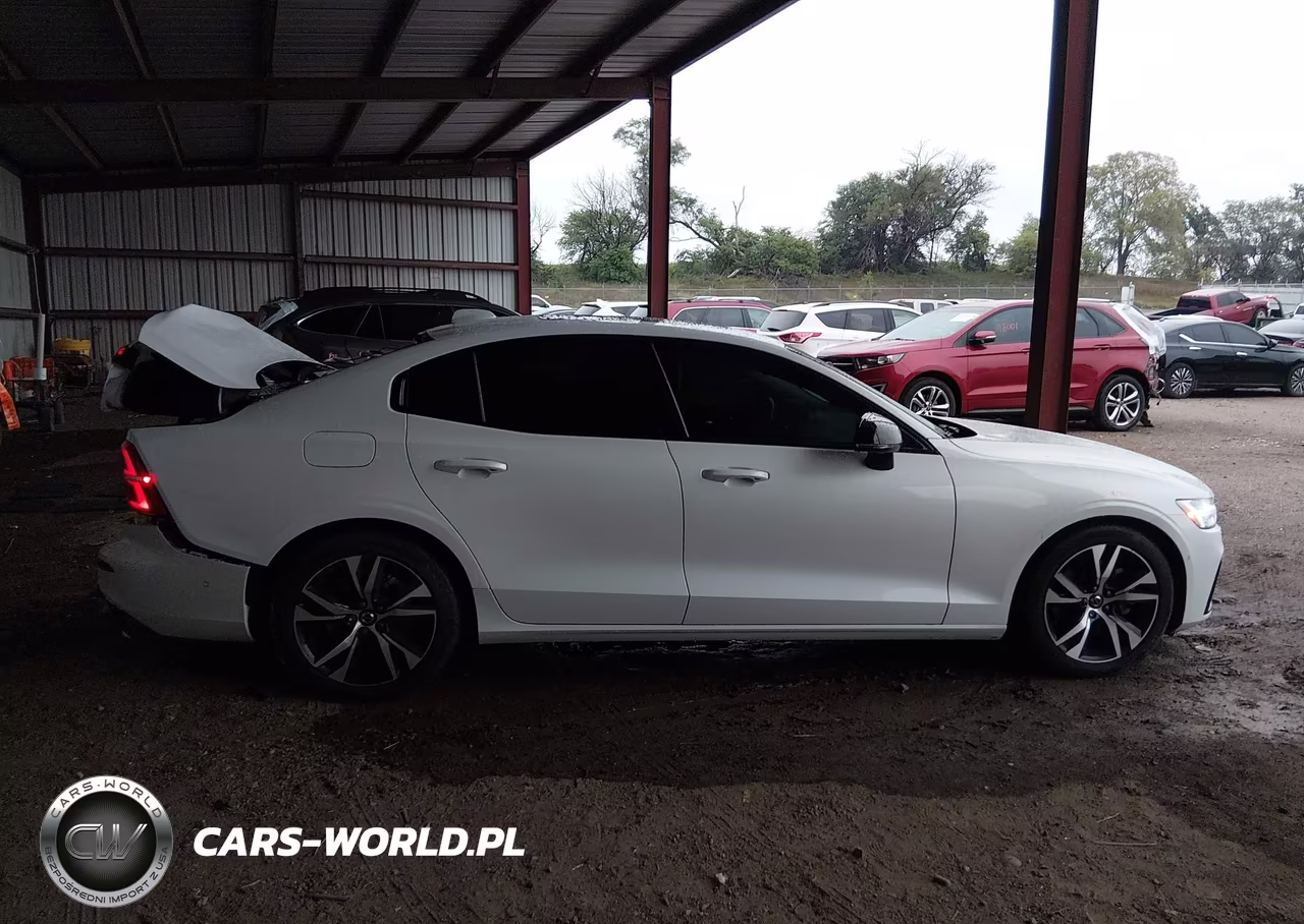 2024 Volvo S60 B5 Plus Dark Theme VIN:7JRL12TL8RG317560 - 14