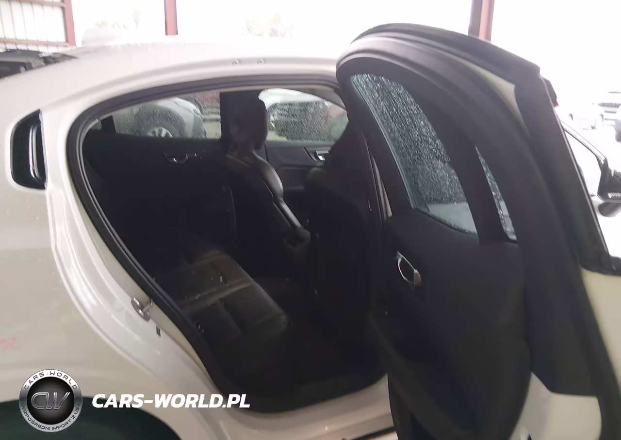 2024 Volvo S60 B5 Plus Dark Theme VIN:7JRL12TL8RG317560 - 8