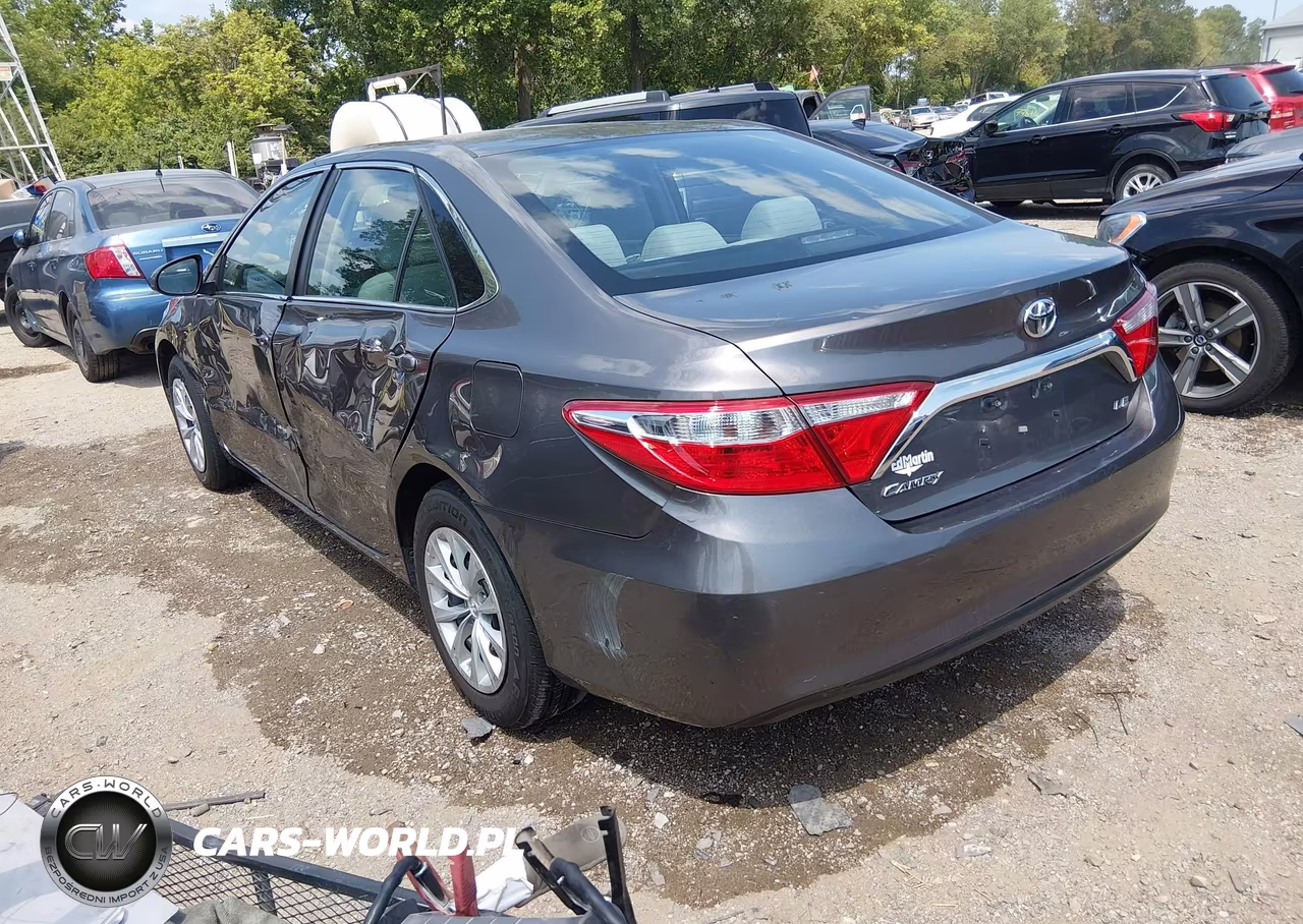 2016 Toyota Camry Le VIN:4T4BF1FK8GR553912 - 3