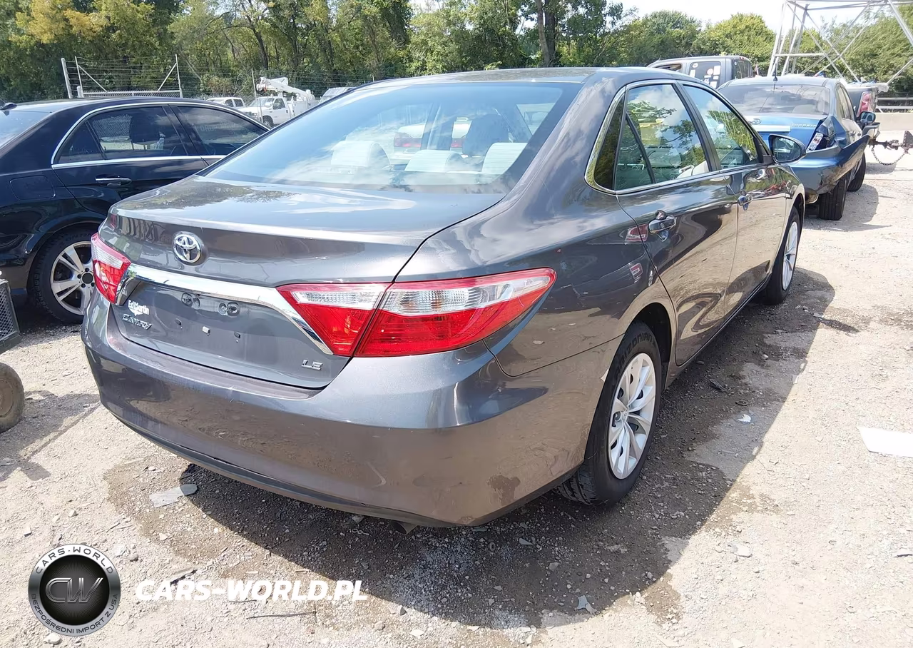 2016 Toyota Camry Le VIN:4T4BF1FK8GR553912 - 4