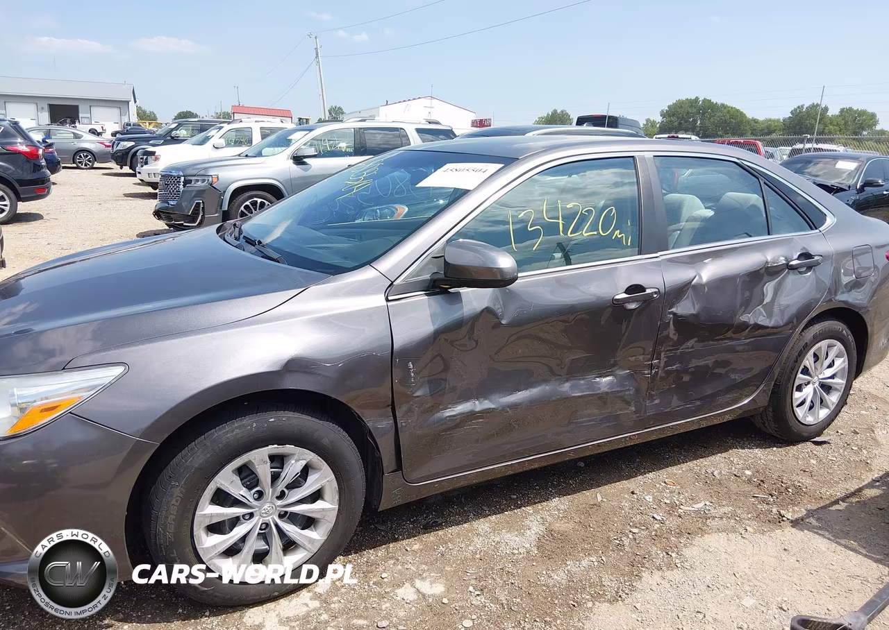 2016 Toyota Camry Le VIN:4T4BF1FK8GR553912 - 6