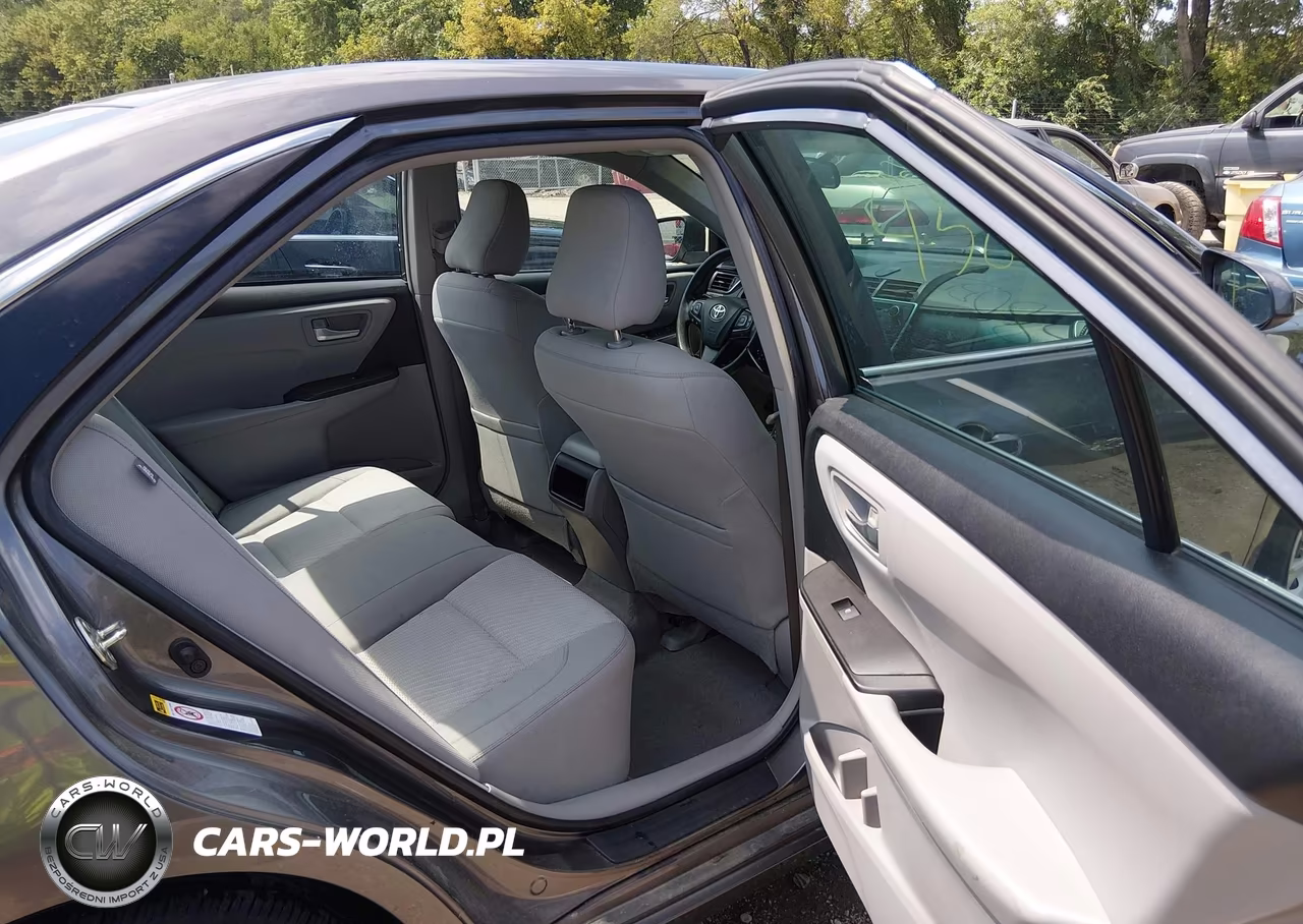 2016 Toyota Camry Le VIN:4T4BF1FK8GR553912 - 8