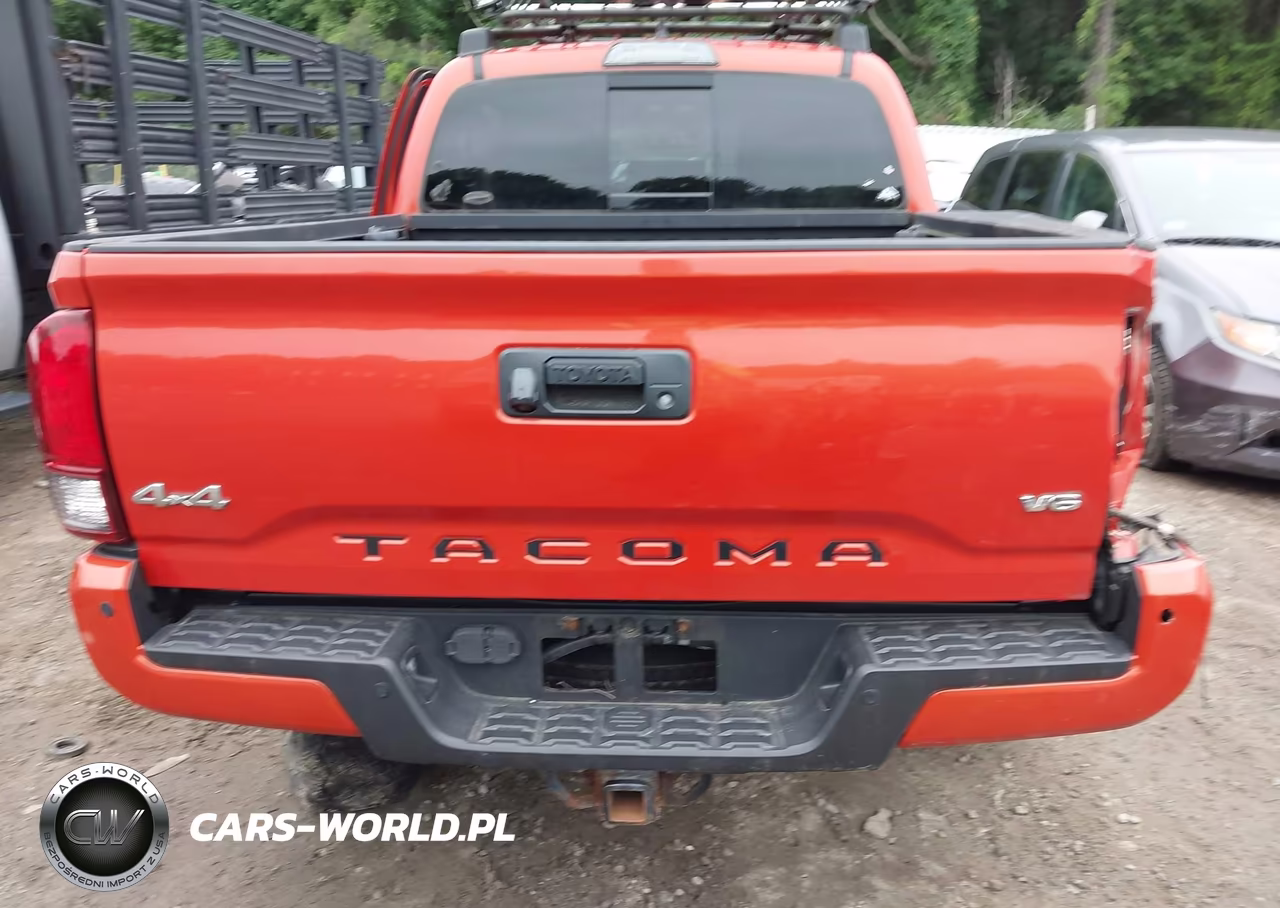 2018 Toyota Tacoma Trd Sport VIN:3TMCZ5AN2JM147168 - 16