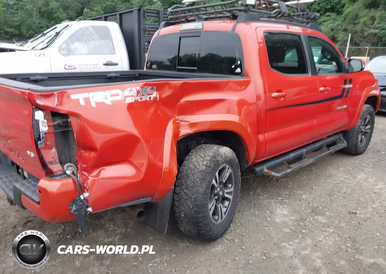 2018 Toyota Tacoma Trd Sport VIN:3TMCZ5AN2JM147168 - 4