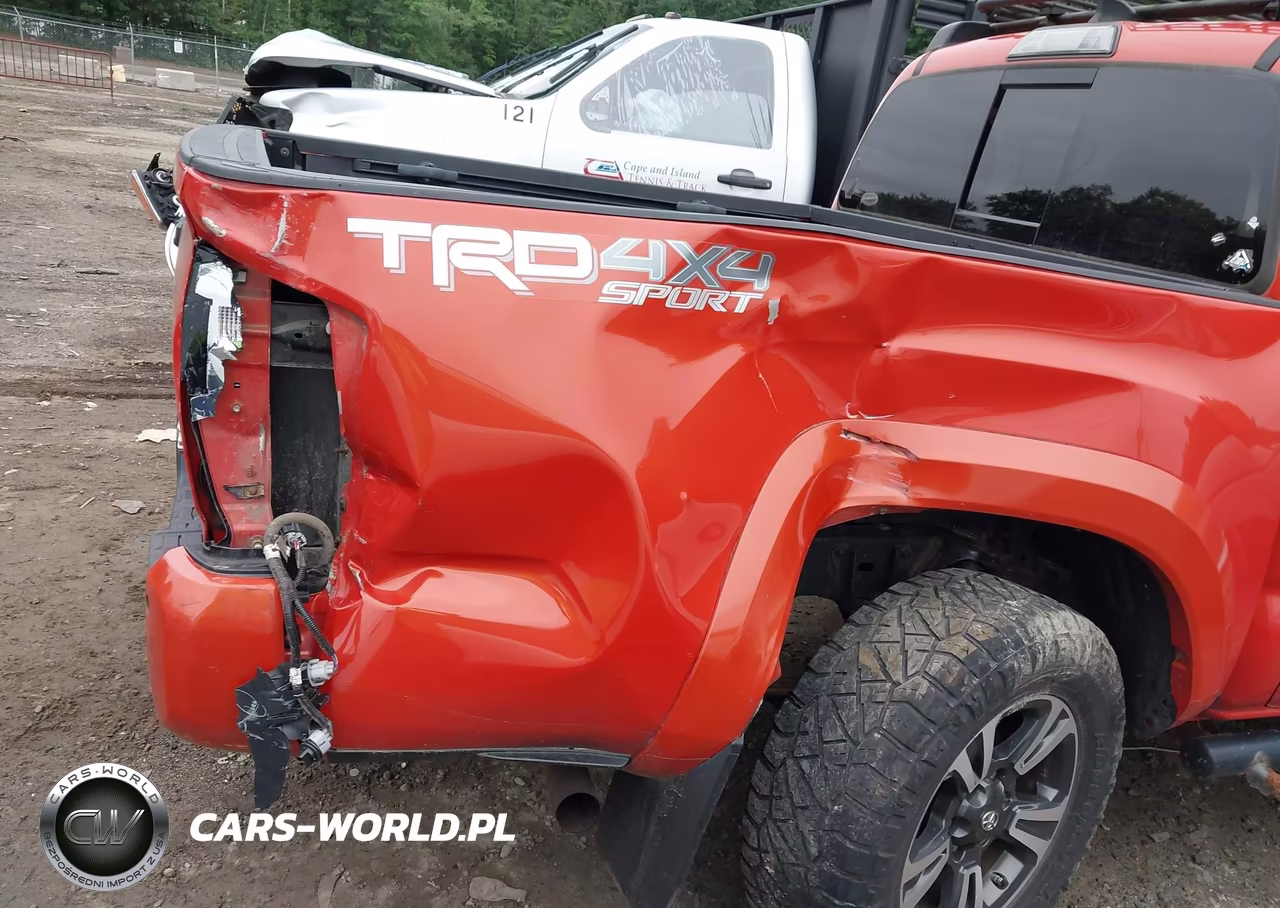 2018 Toyota Tacoma Trd Sport VIN:3TMCZ5AN2JM147168 - 6