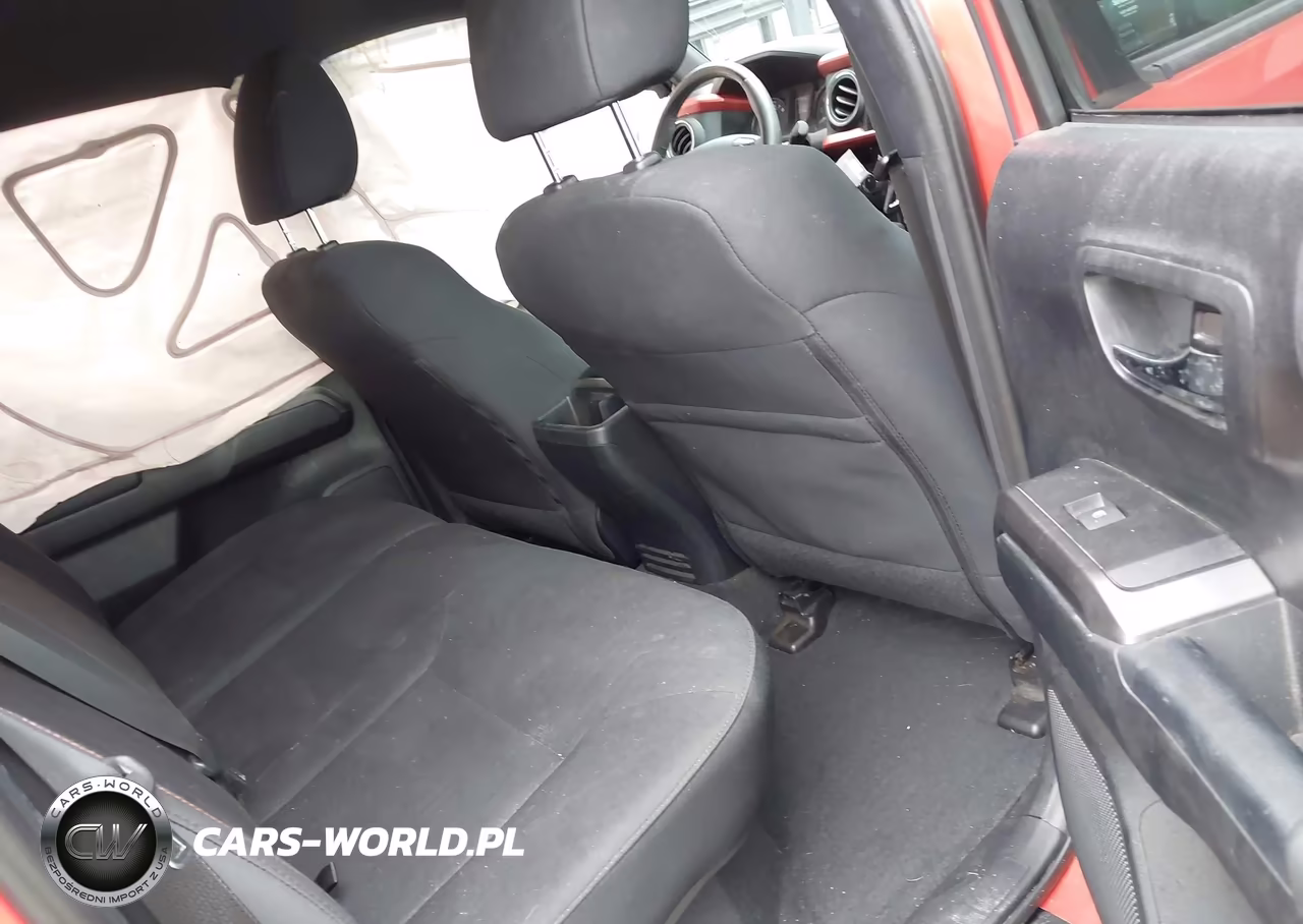 2018 Toyota Tacoma Trd Sport VIN:3TMCZ5AN2JM147168 - 8
