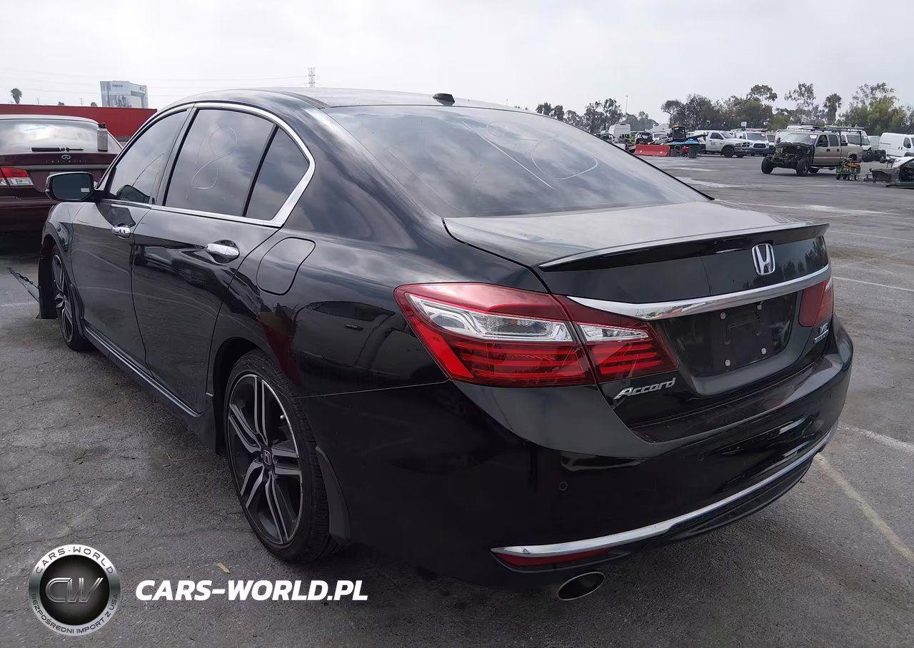 2016 Honda Accord Touring VIN:1HGCR3F95GA031485 - 3