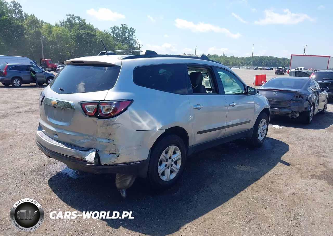 2017 Chevrolet Traverse Ls VIN:1GNKVFKD3HJ327860 - 4
