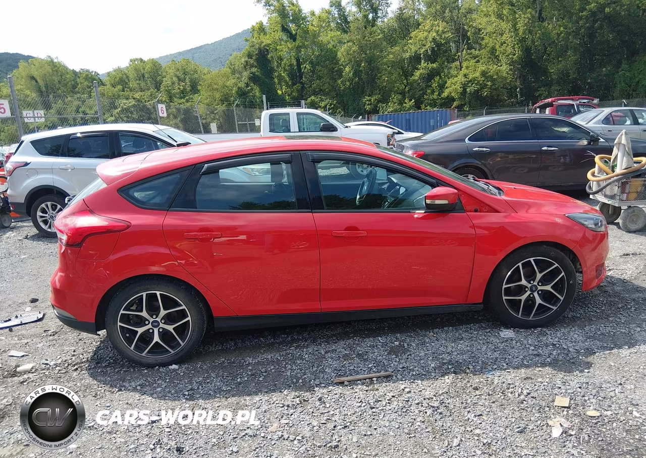 2017 Ford Focus Sel VIN:1FADP3M21HL295152 - 13
