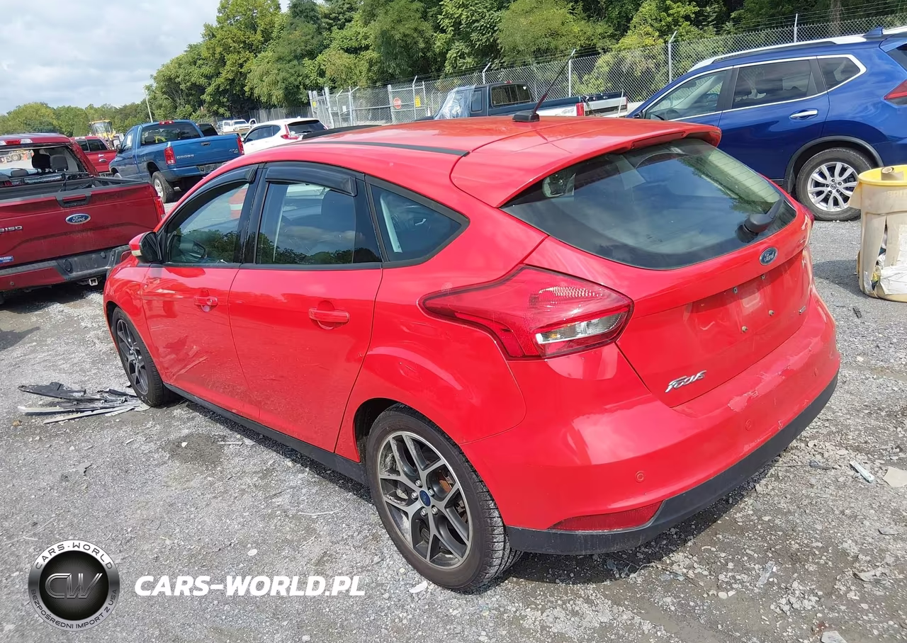 2017 Ford Focus Sel VIN:1FADP3M21HL295152 - 3