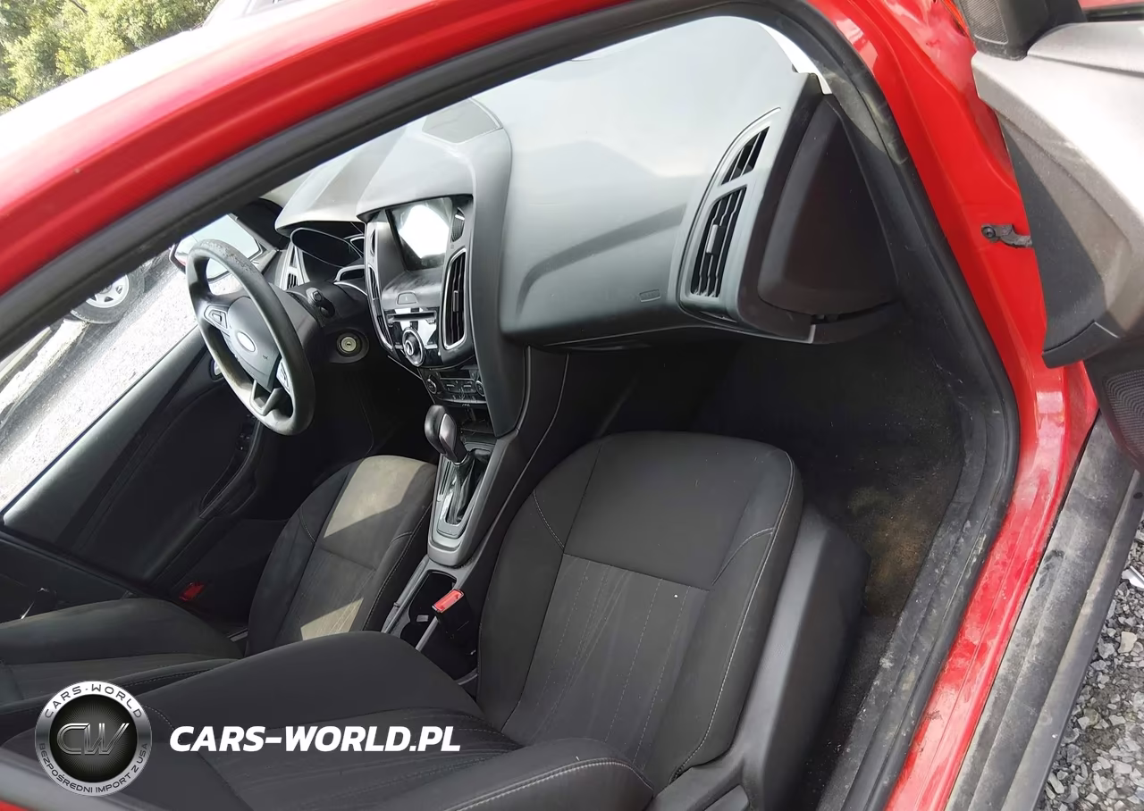 2017 Ford Focus Sel VIN:1FADP3M21HL295152 - 5