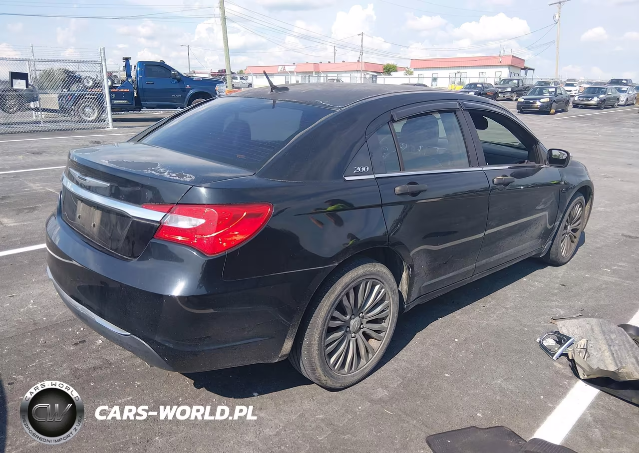 2011 Chrysler 200 Limited VIN:1C3BC2FG1BN607289 - 4