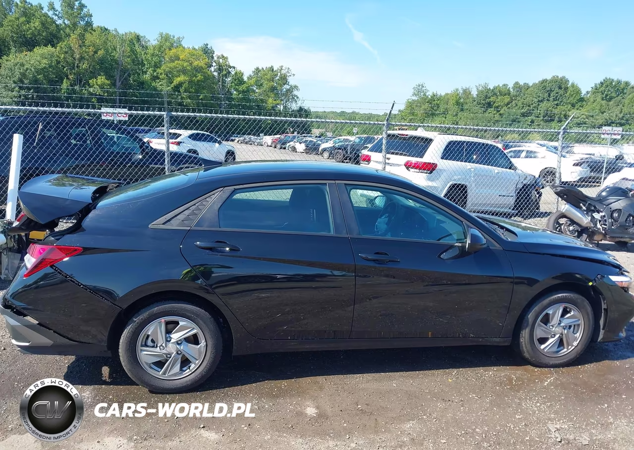 2026 Hyundai Elantra Se VIN:KMHLL4DG6TU254324 - 13