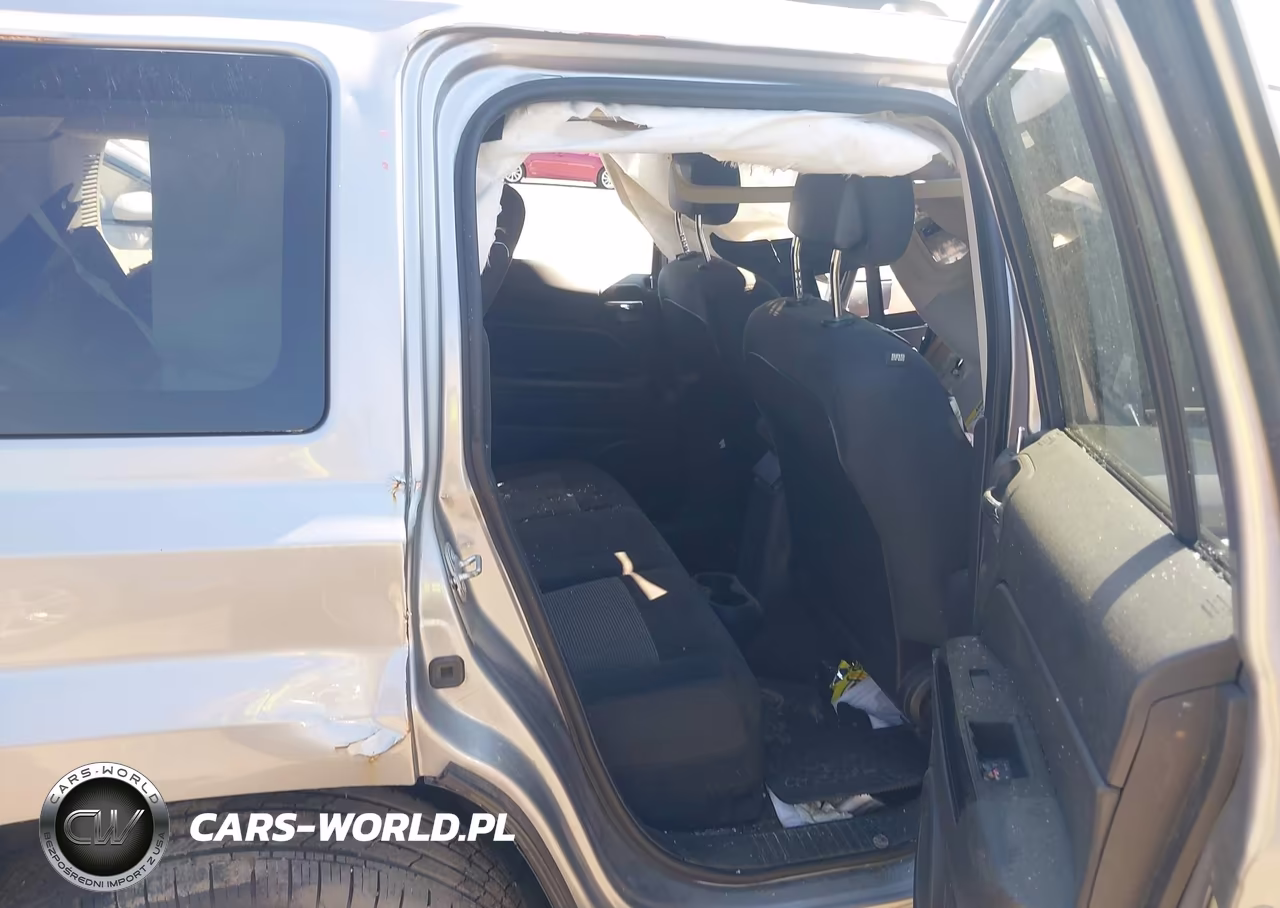 2016 Jeep Patriot Latitude VIN:1C4NJRFB9GD655129 - 8
