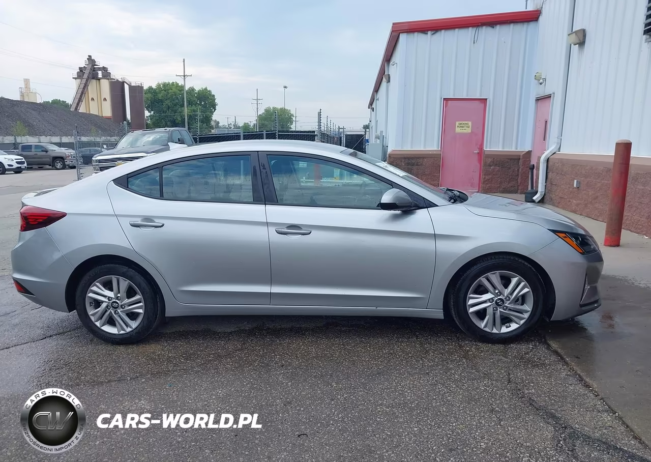 2020 Hyundai Elantra Sel VIN:5NPD84LF2LH601063 - 18