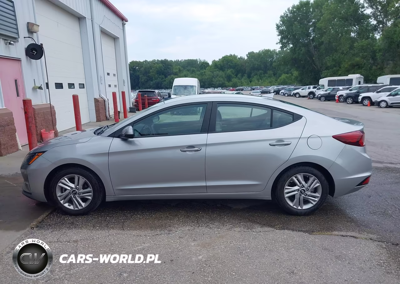 2020 Hyundai Elantra Sel VIN:5NPD84LF2LH601063 - 19