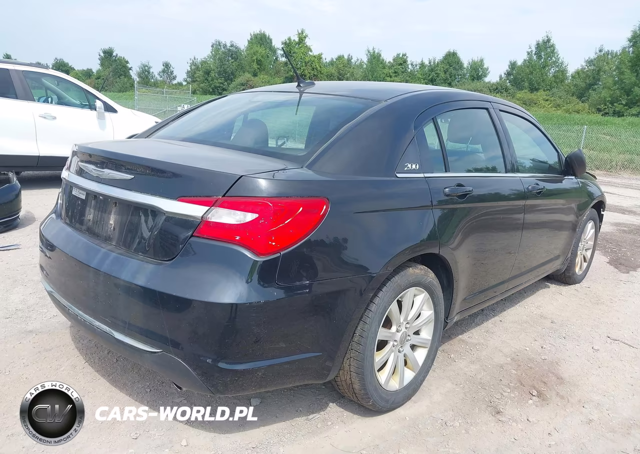 2012 Chrysler 200 Touring VIN:1C3CCBBGXCN106235 - 4