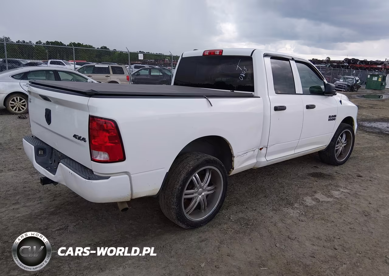 2015 Ram 1500 Express VIN:1C6RR7FG7FS748663 - 4