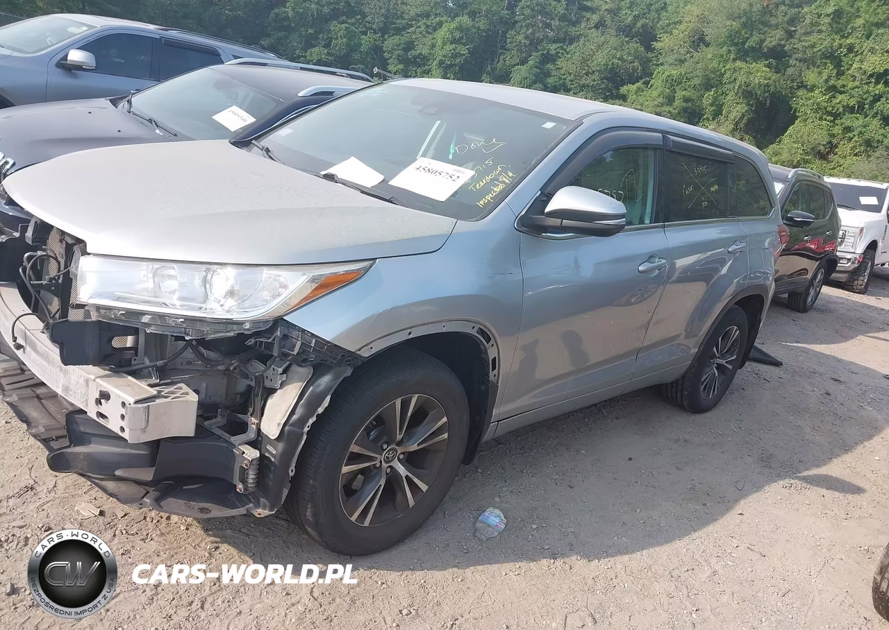 2018 Toyota Highlander Le VIN:5TDBZRFH8JS851526 - 2