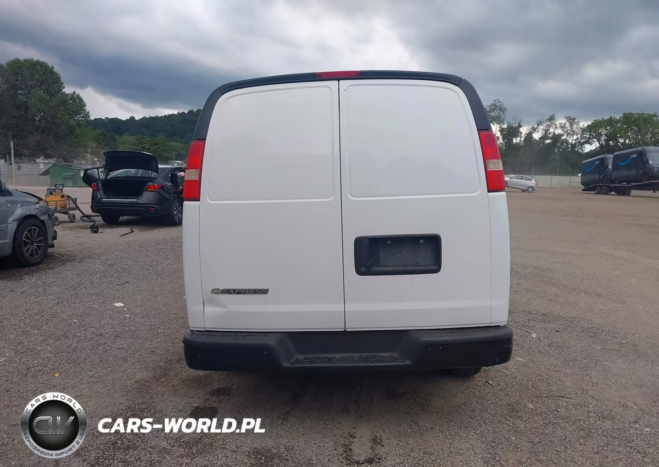 2009 Chevrolet Express Work Van VIN:1GCFG15X991149497 - 17