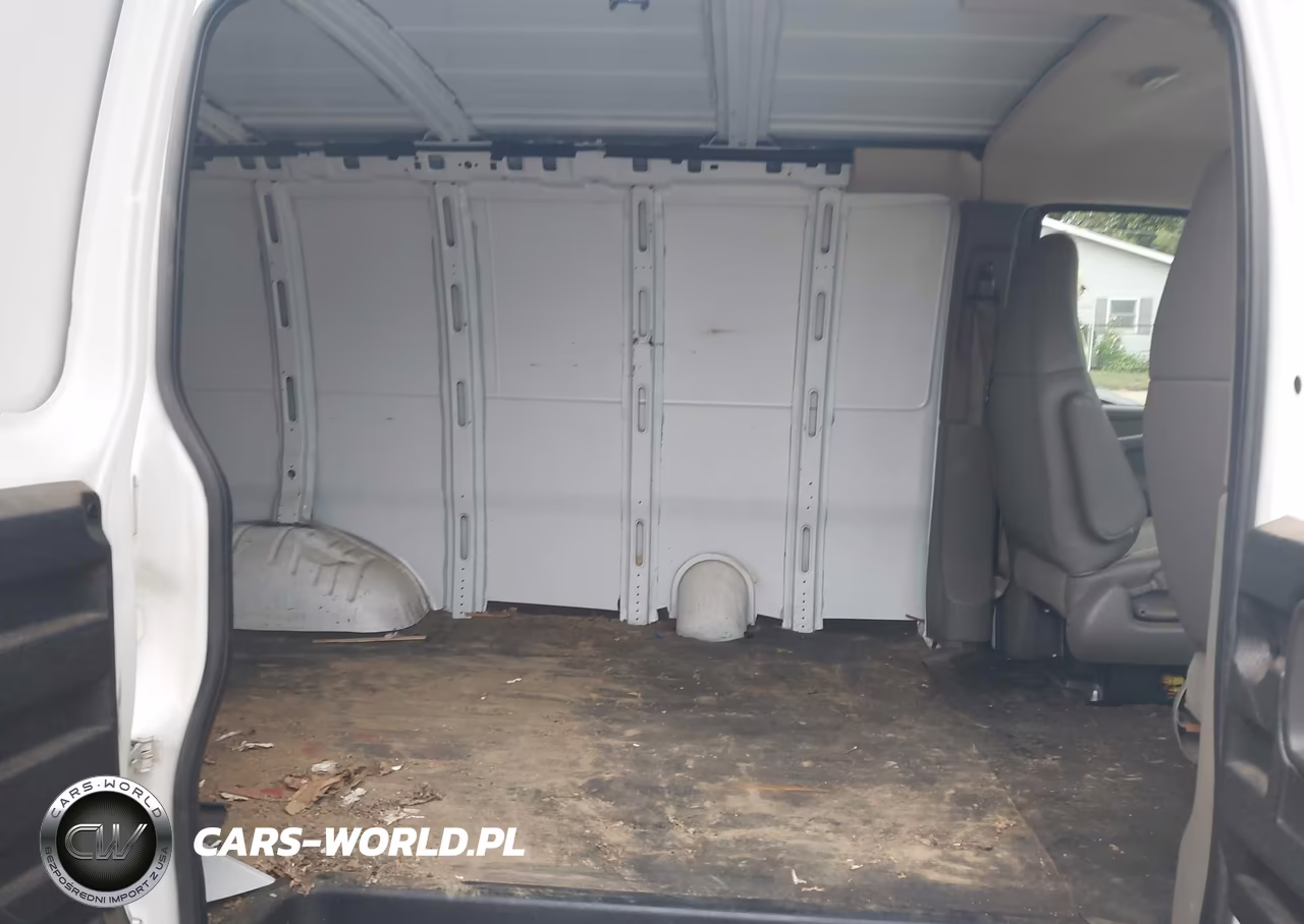 2009 Chevrolet Express Work Van VIN:1GCFG15X991149497 - 8