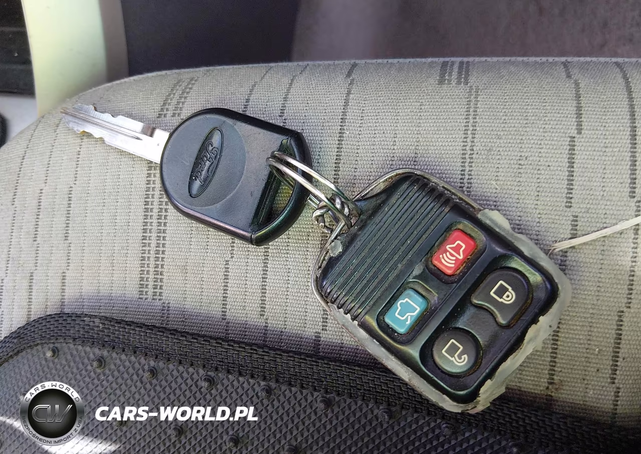 2010 Ford Focus Se VIN:1FAHP3FN8AW154043 - 11
