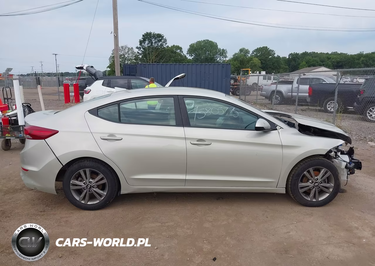 2018 Hyundai Elantra Sel VIN:5NPD84LF5JH268189 - 14