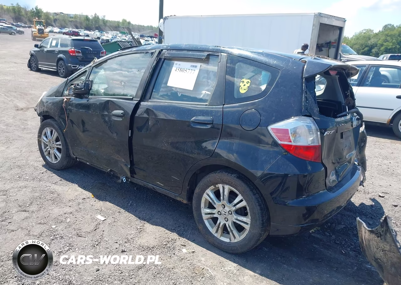 2010 Honda Fit Sport VIN:JHMGE8G42AS015174 - 3