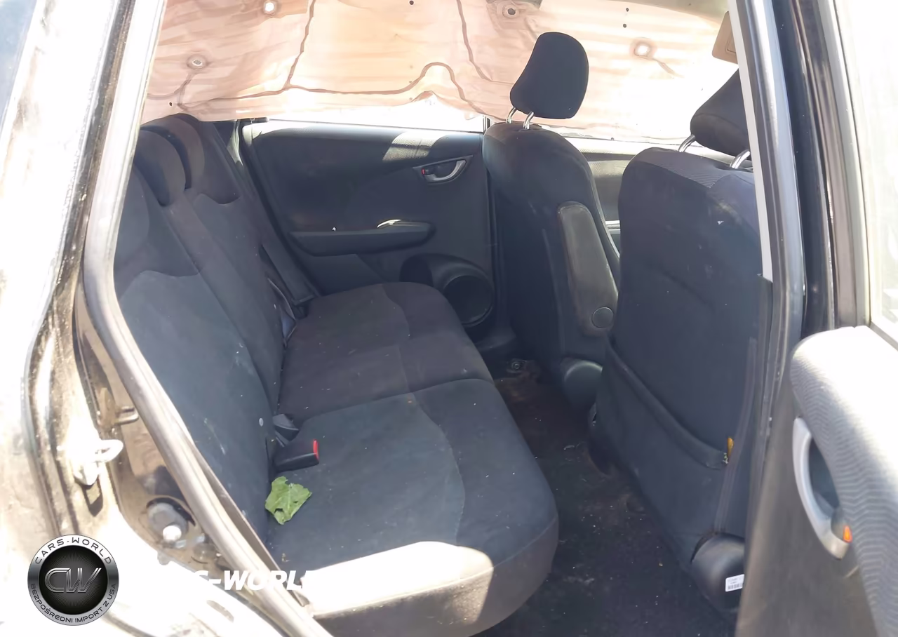 2010 Honda Fit Sport VIN:JHMGE8G42AS015174 - 8