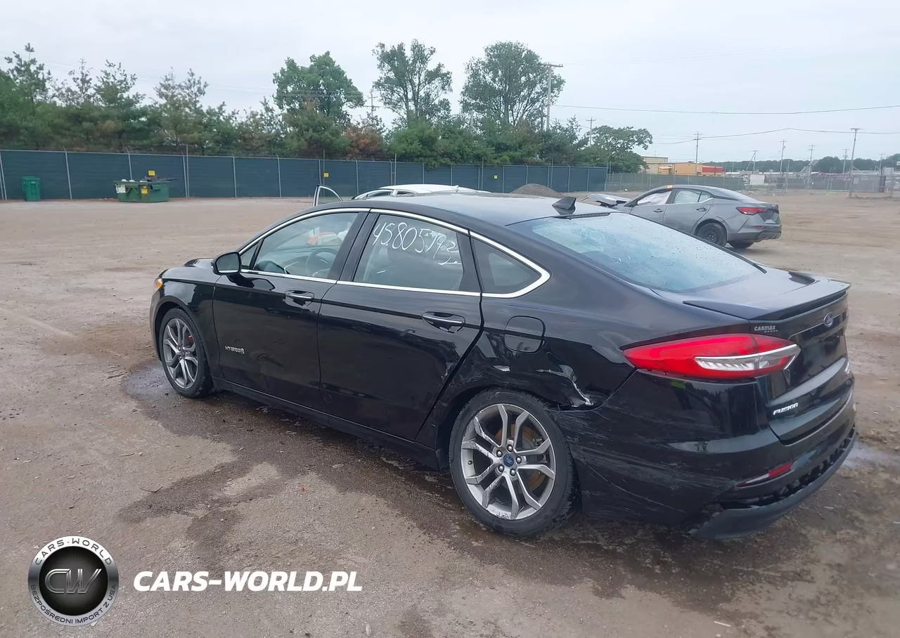 2019 Ford Fusion Hybrid Titanium VIN:3FA6P0RU3KR235609 - 3