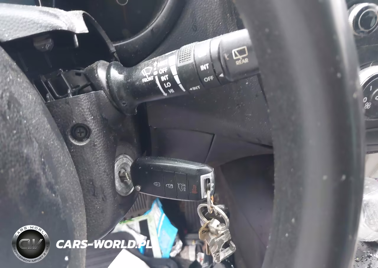 2015 Kia Soul + VIN:KNDJP3A58F7814716 - 11