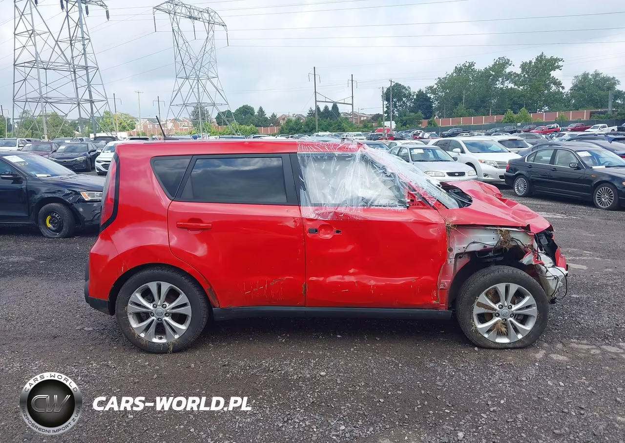 2015 Kia Soul + VIN:KNDJP3A58F7814716 - 13