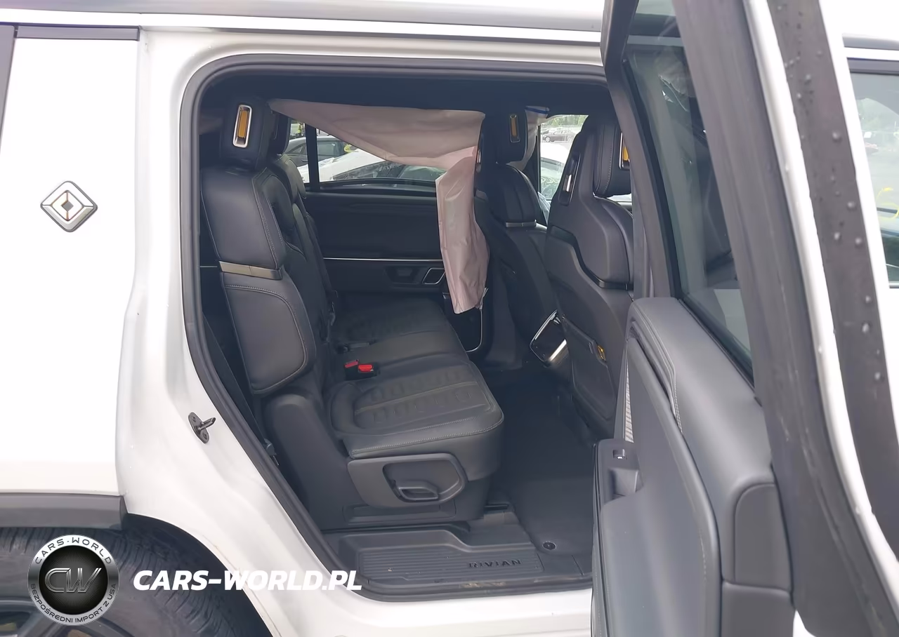 2024 Rivian R1S Adventure Dual Motor Large Pack-Adventure Dual Motor Perf Large Pack VIN:7PDSGBBA9RN037210 - 8