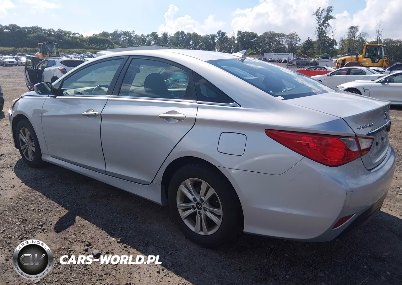 2014 Hyundai Sonata Gls VIN:5NPEB4AC3EH890858 - 3